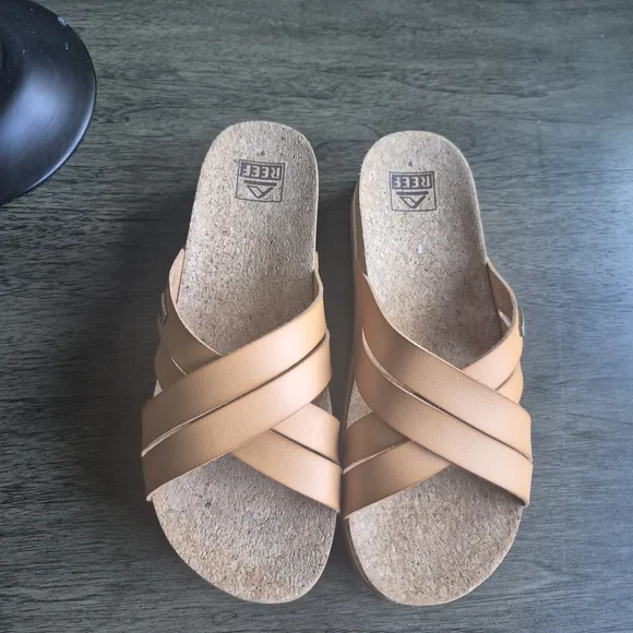 Tan REEF Women's Sandals Neutral Classic Timeless Casual Slip Ons - Picture 4 of 10